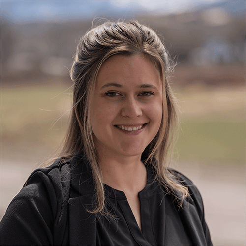 Professional headshot of Castle Peak Dental's Dental Assistant, Zoey Holcomb.